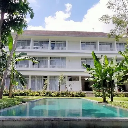 Mahamustika River Side Canggu Hotel